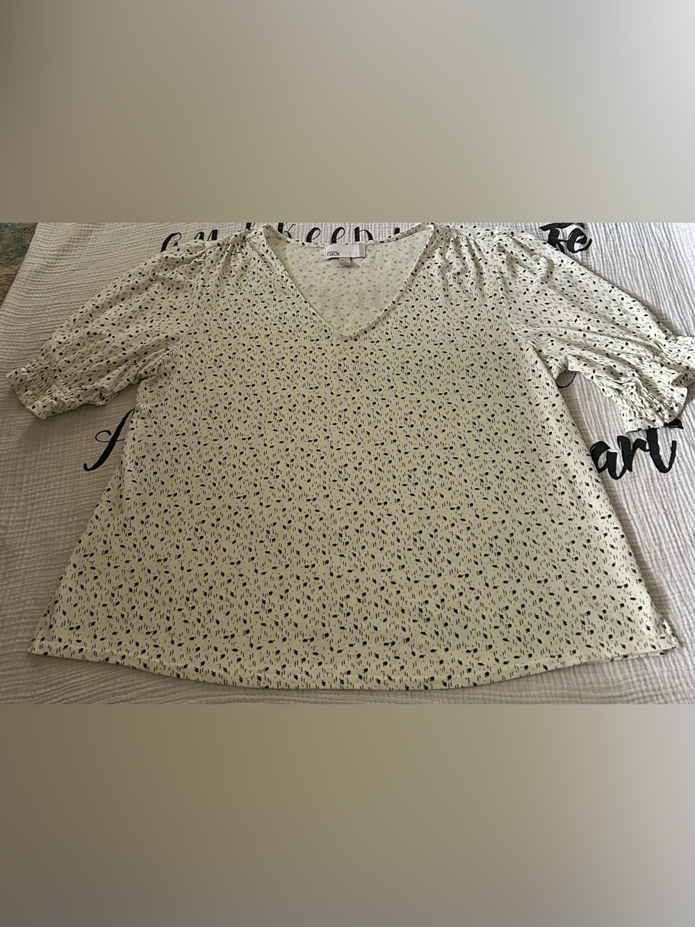 Nordstrom Rack Cream Blouse with Black Speckle Print Size XL